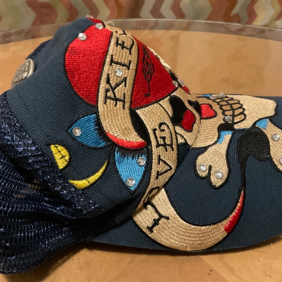ED HARDY RHINESTONE LKS SKULL HAT - Picture 4 of 7